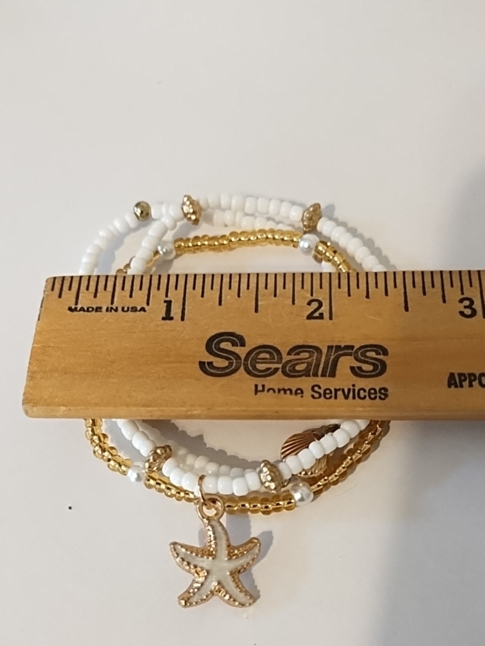 NWT Delicate White and Gold Elastic Beach Bead Bracelet Set - Picture 7 of 9
